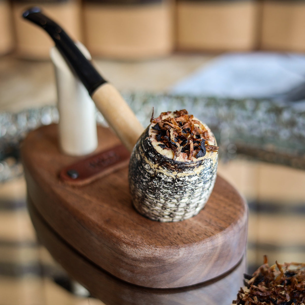 Country Gentleman Corn Cob Pipe - Missouri Meerschaum - Holtz Leather