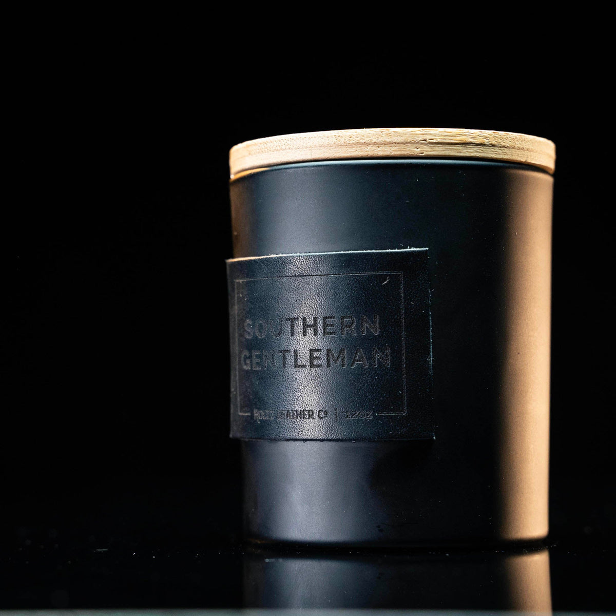 Southern Gentleman - Smolder Luxe Masculine Scented Leather Patch Candle - Holtz Leather