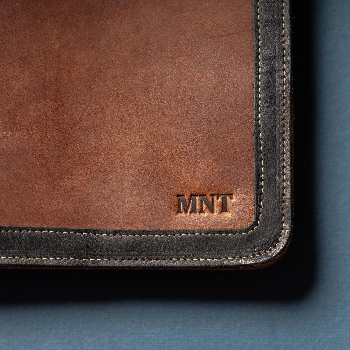 The Carnegie Fine Leather Zippered Portfolio Padfolio Laptop or iPad Case - with two Journals - Holtz Leather