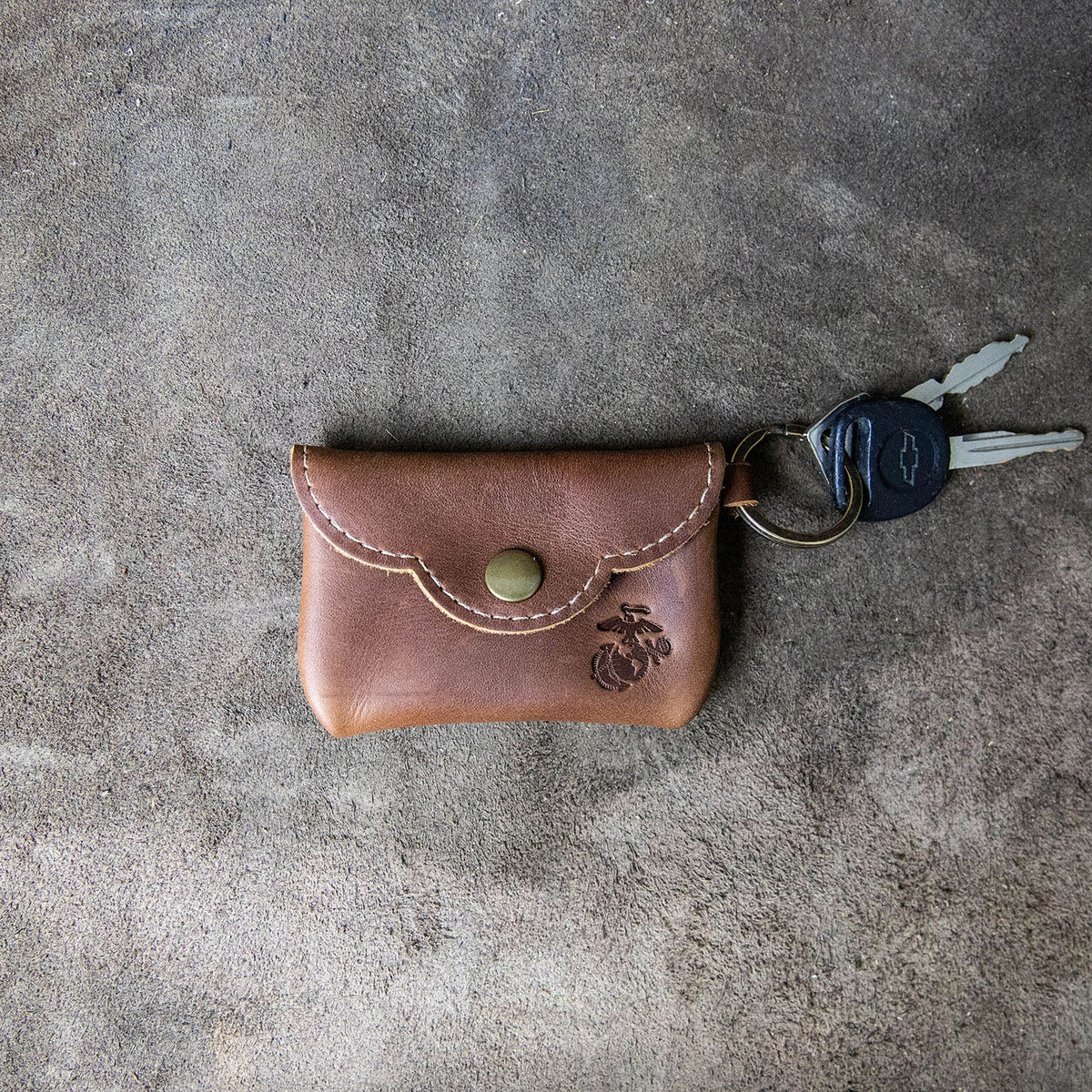 The Officially Licensed Marine Corps Rosie Fine Leather Scallop Keychain Wallet - Holtz Leather