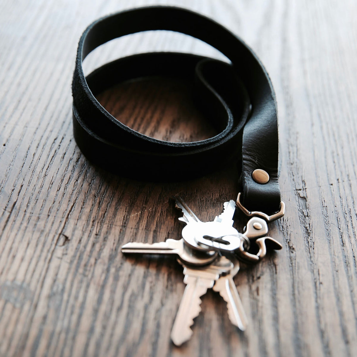 Your Logo + Our Leather - The Producer – Personalized Fine Leather Lanyard with Swivel Clip - Custom Logo and Corporate Gifting - Holtz Leather