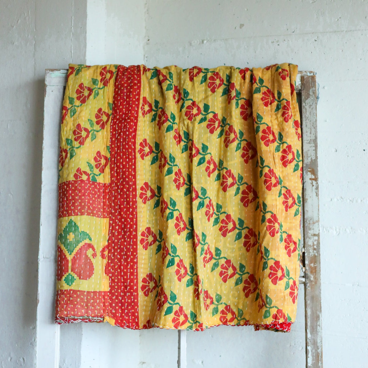Kantha India Blanket One-of-a-Kind Handcrafted Quilted Pattern Throw – No. K-00661 - Holtz Leather