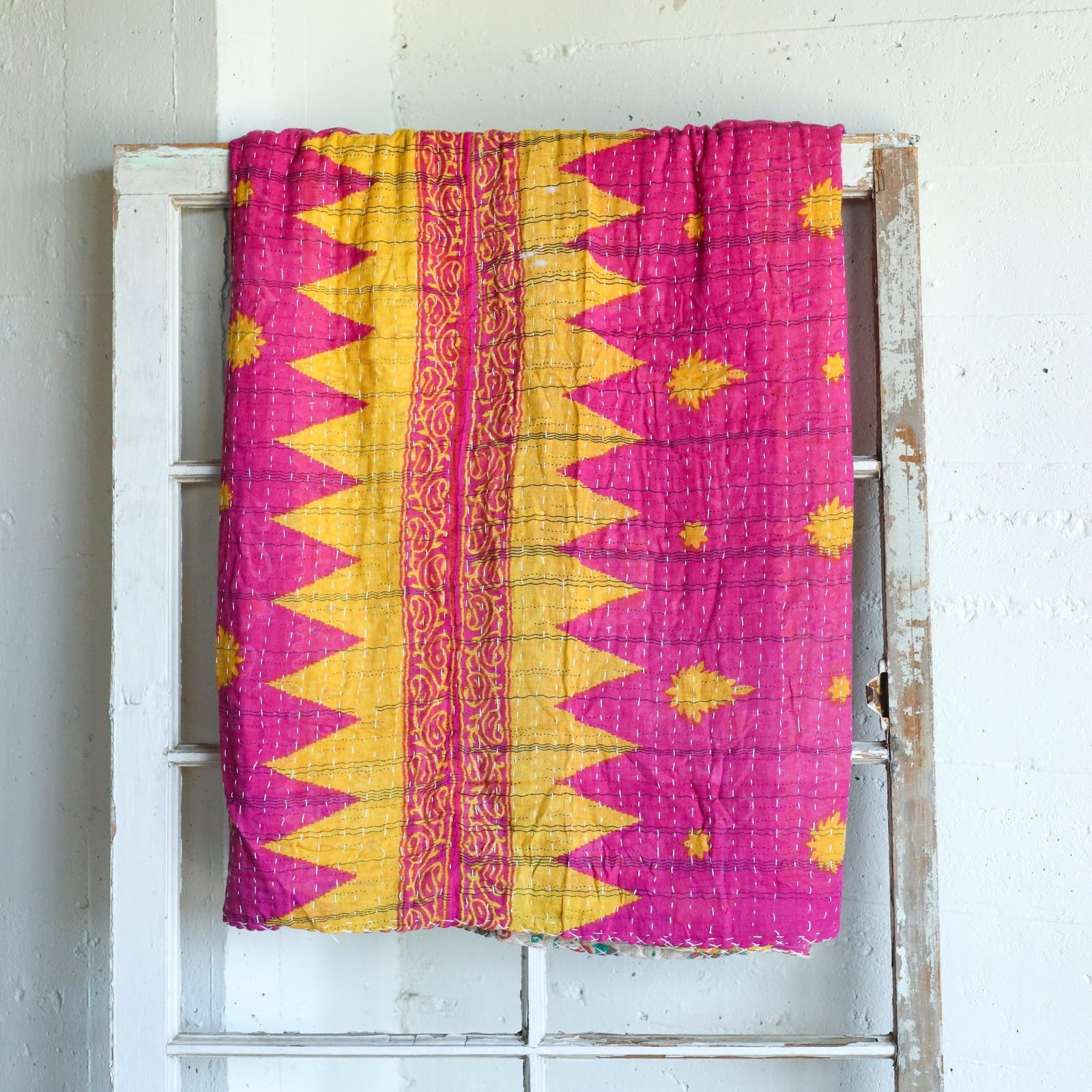 Kantha India Blanket One-of-a-Kind Handcrafted Quilted Pattern Throw – No. K-00679 - Holtz Leather