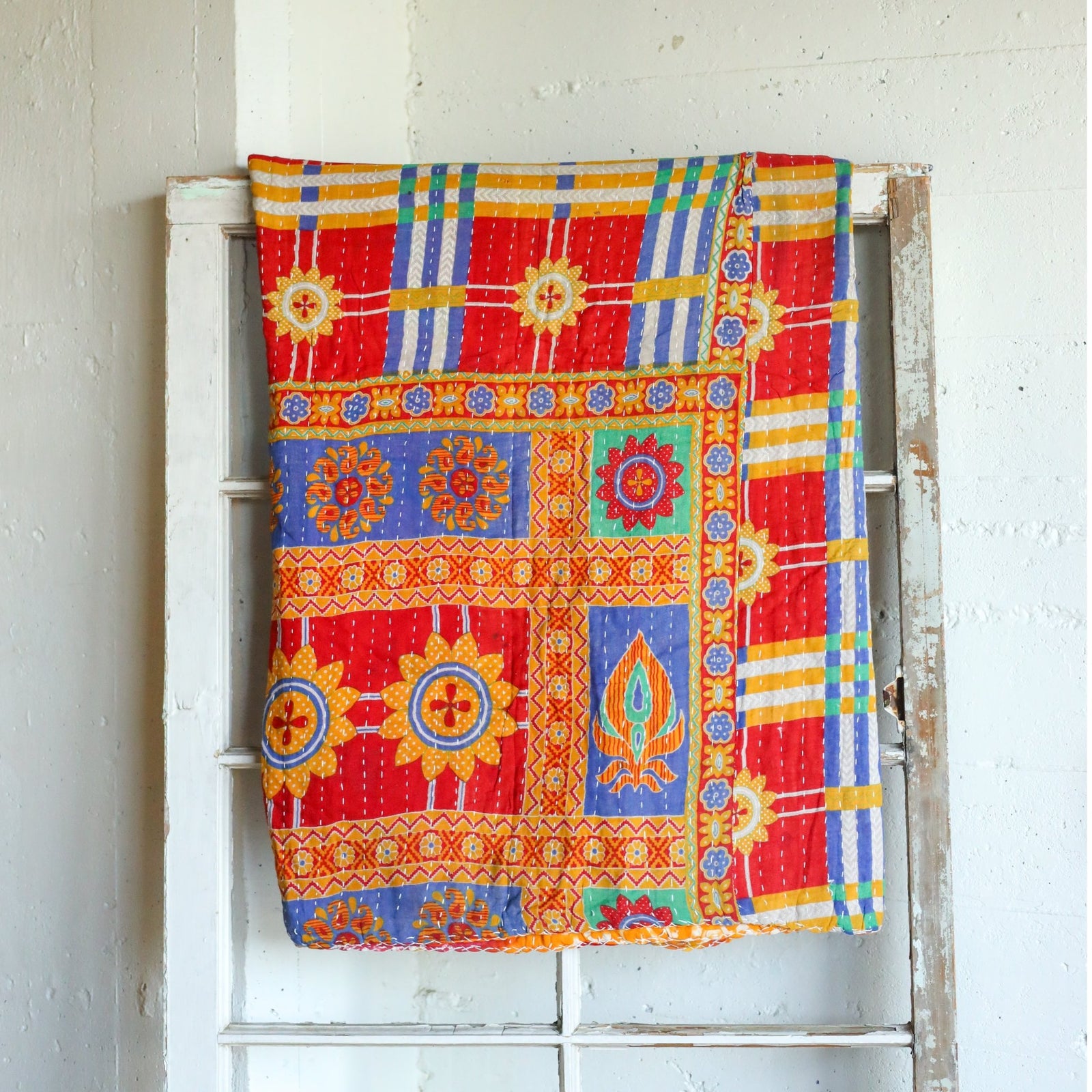 Kantha India Blanket One-of-a-Kind Handcrafted Quilted Pattern Throw – No. K-00682 - Holtz Leather