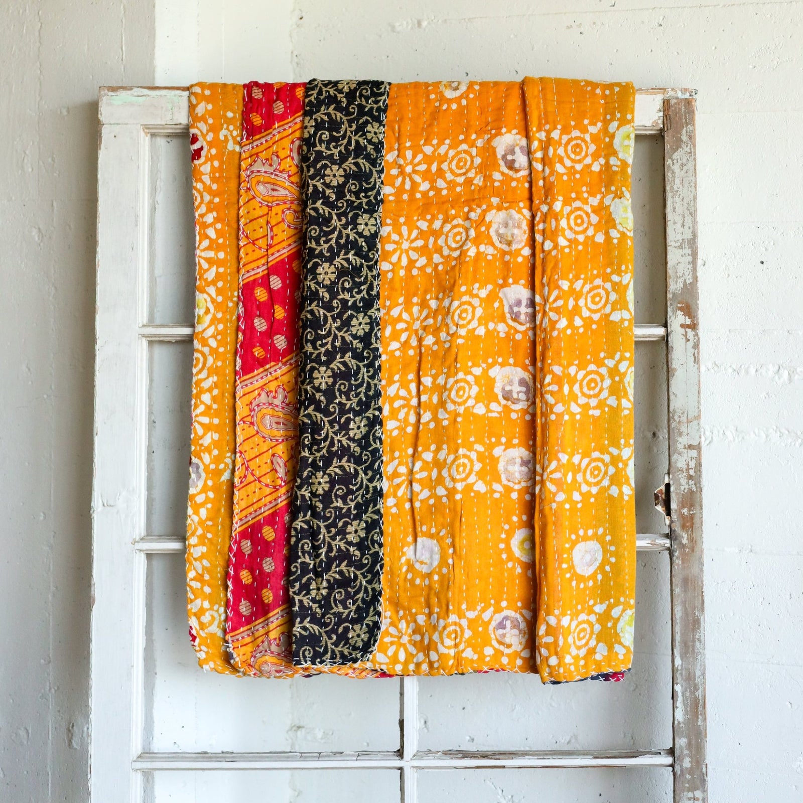 Kantha India Blanket One-of-a-Kind Handcrafted Quilted Pattern Throw – No. K-00695 - Holtz Leather