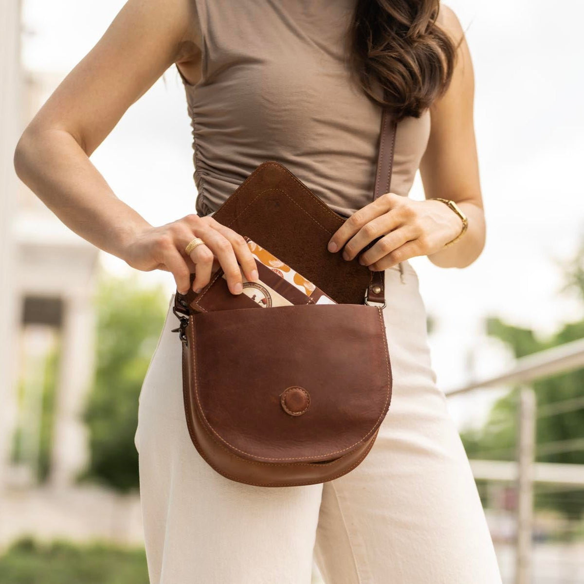 The Evelyn Fine Leather Double Compartment Crossbody Purse - Holtz Leather