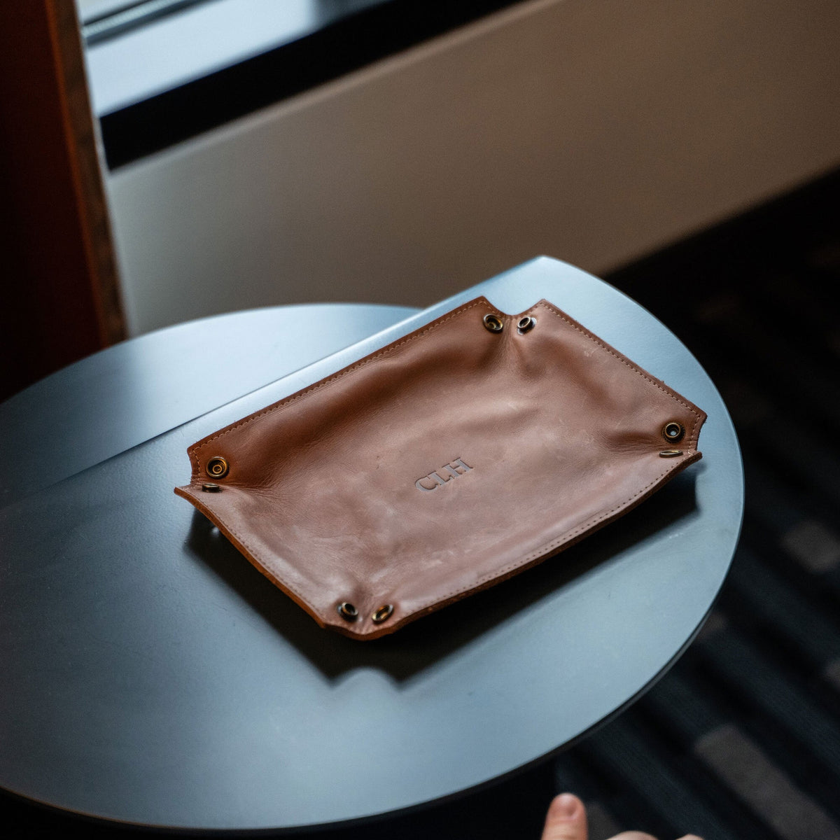The Jetsetter - Personalized Full - Grain Leather Travel Caddy - Holtz Leather