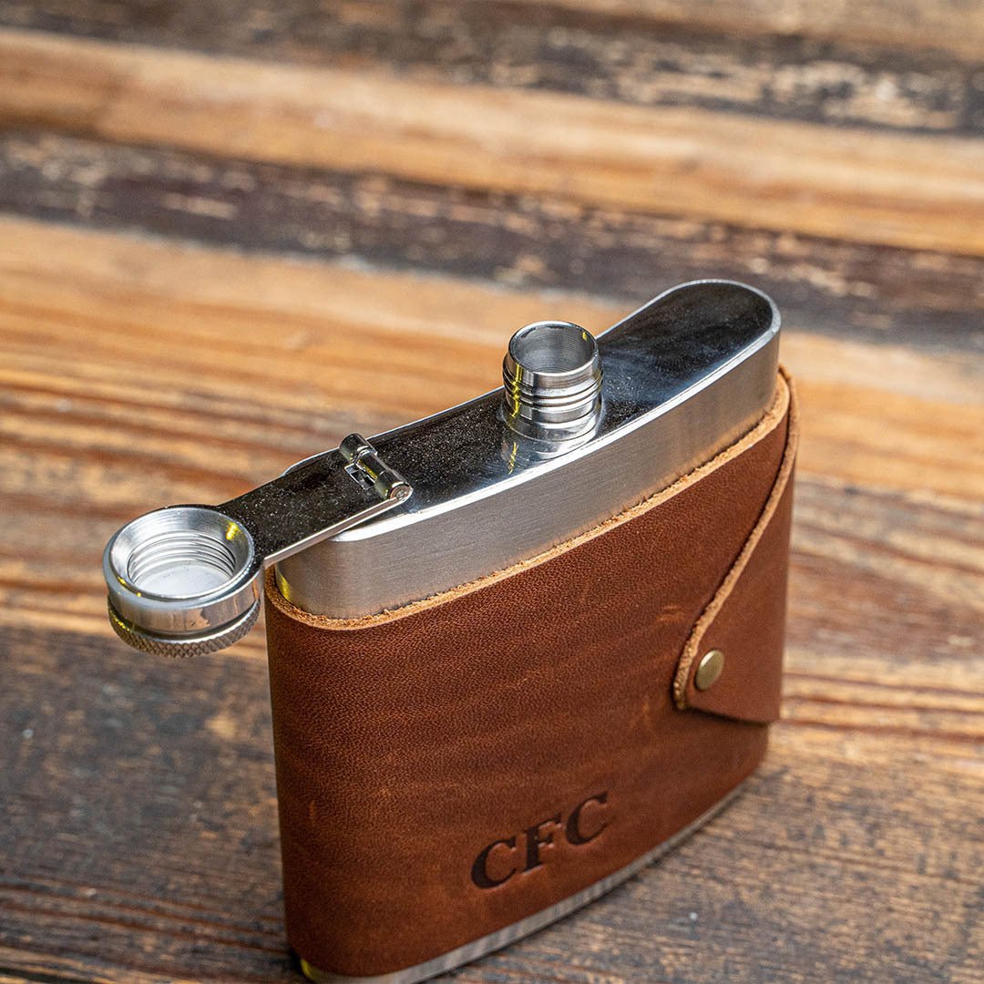 The Lucky Leather Flask Unique Personalized Groomsmen Gift - Holtz Leather